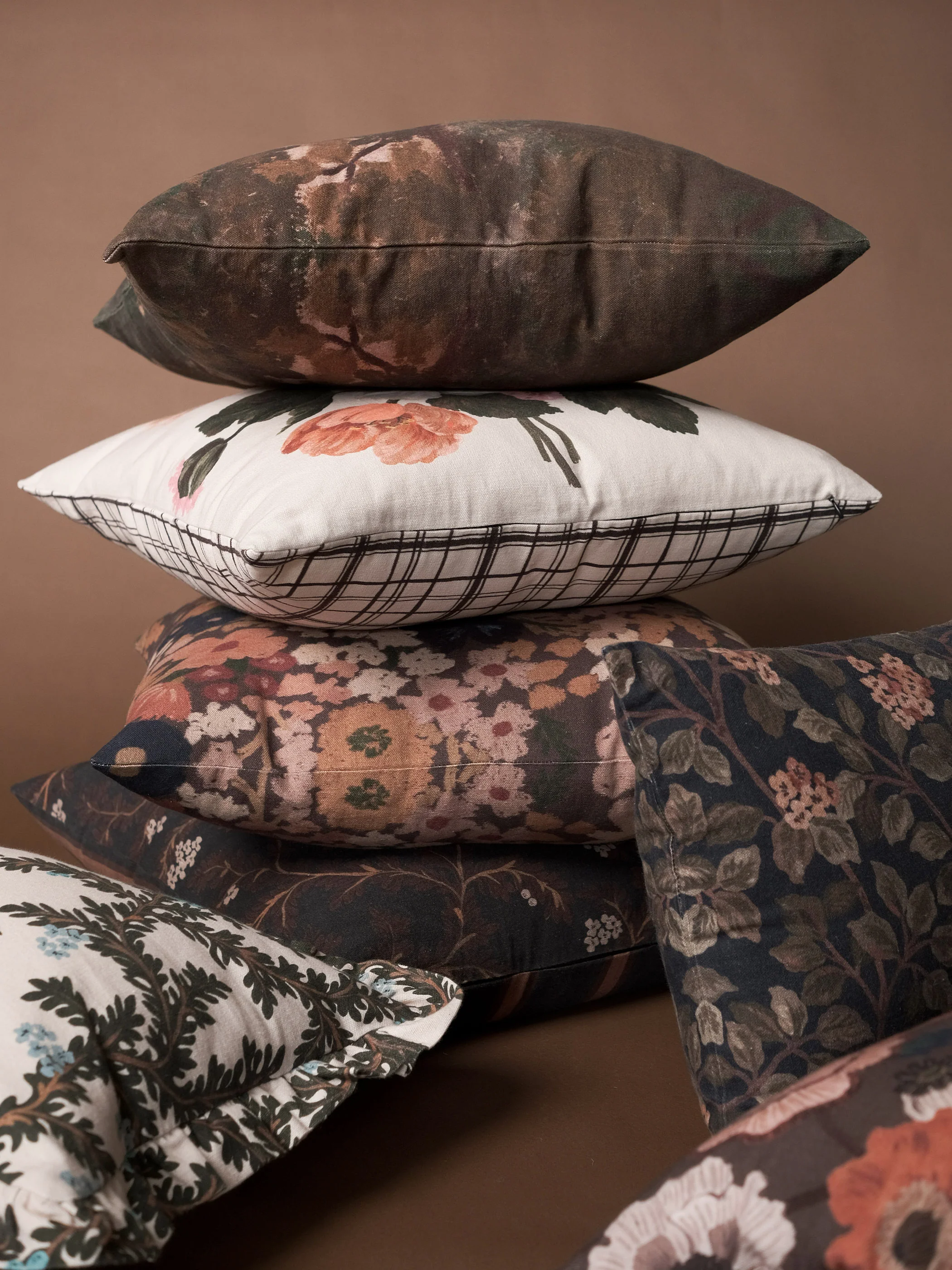 Throwback Cushion Cover - Image 3
